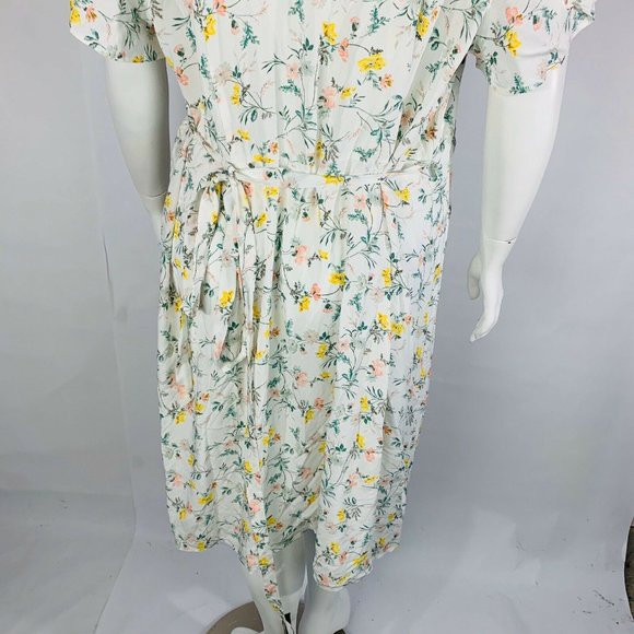 New LOFT Plus Tossed Flower Flutter Wrap Dress Mul - Picture 5 of 7